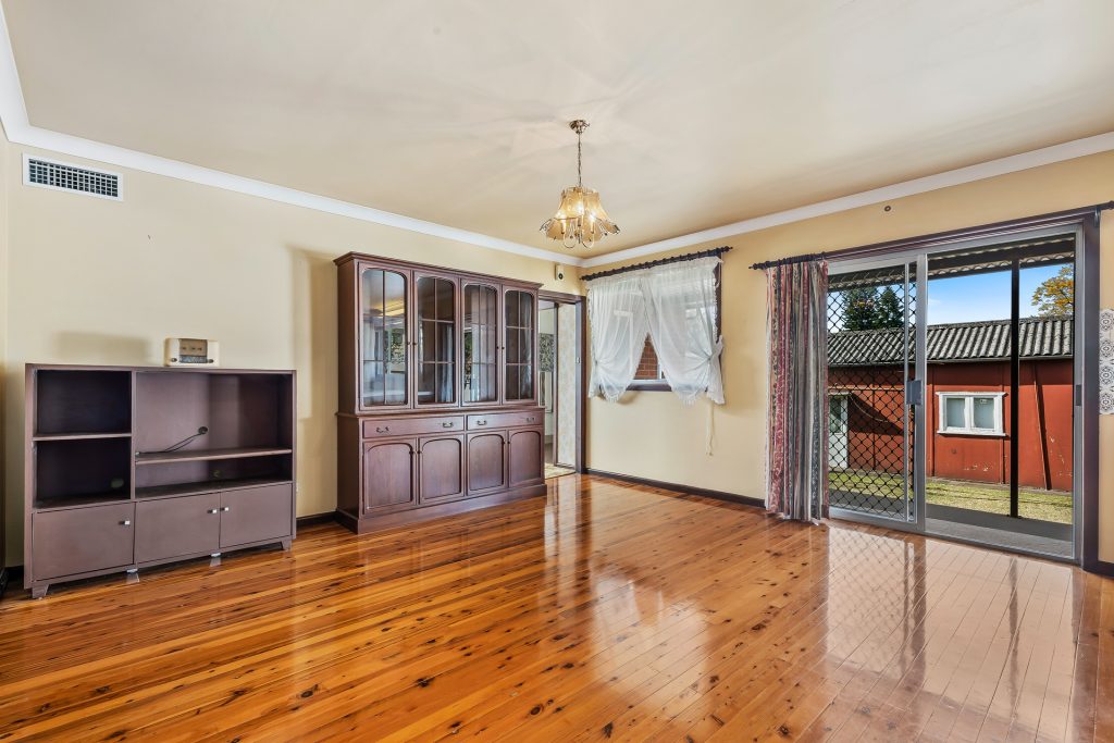 33 Best Road, Seven Hills NSW 2147 - photo 4