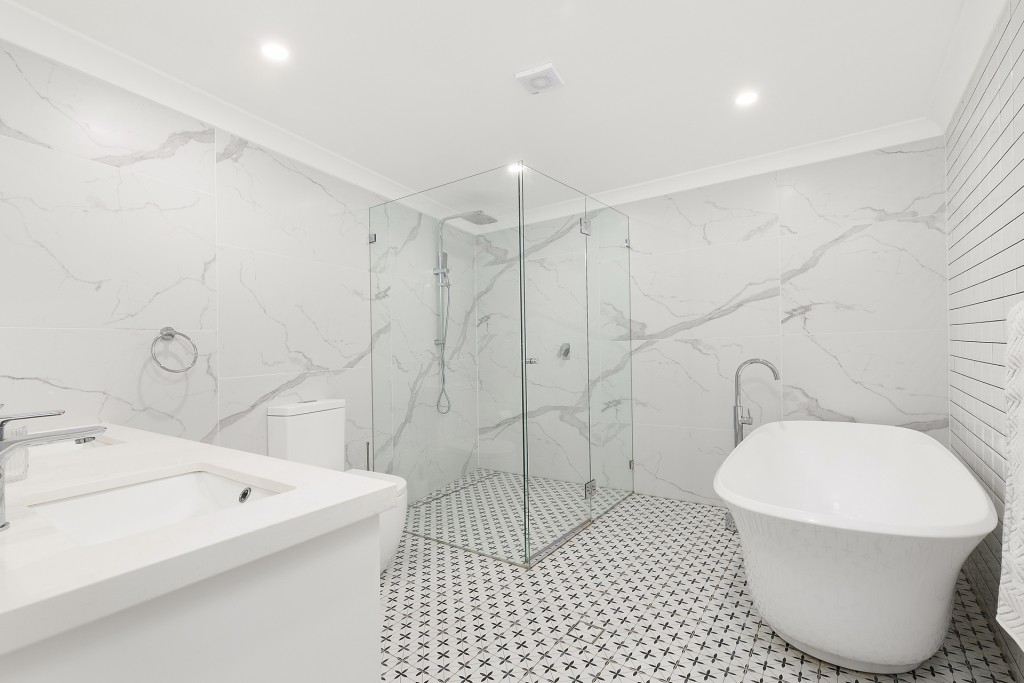 9 Belvedere Avenue, Castle Hill NSW 2154 - photo 14