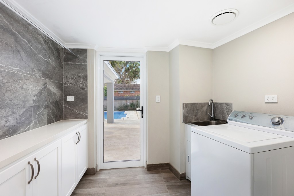 9 Belvedere Avenue, Castle Hill NSW 2154 - photo 20
