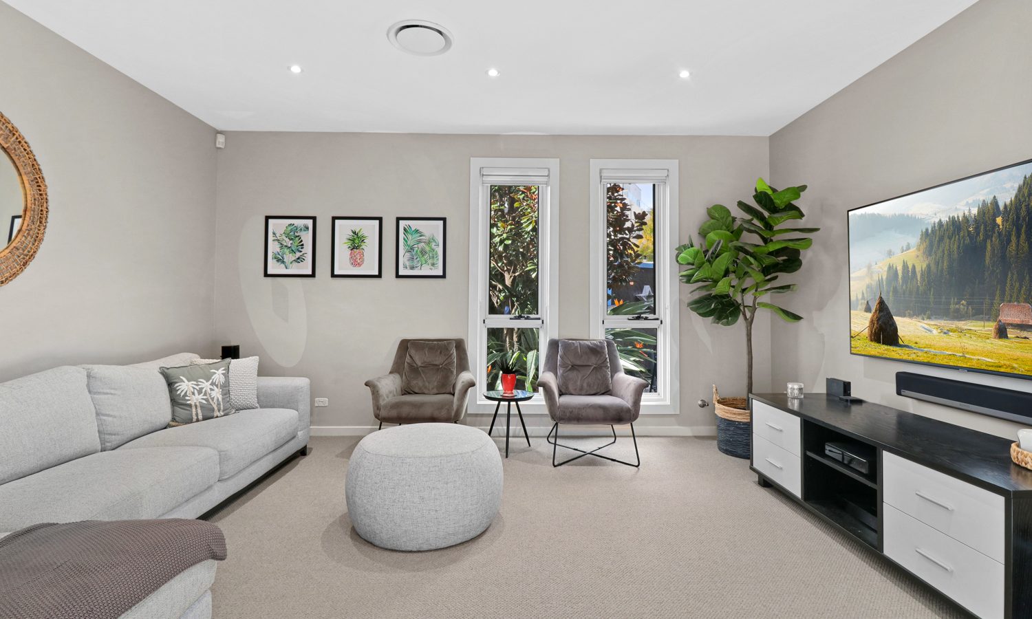 7 Braeburn Crescent, Bella Vista NSW 2153 - photo 4