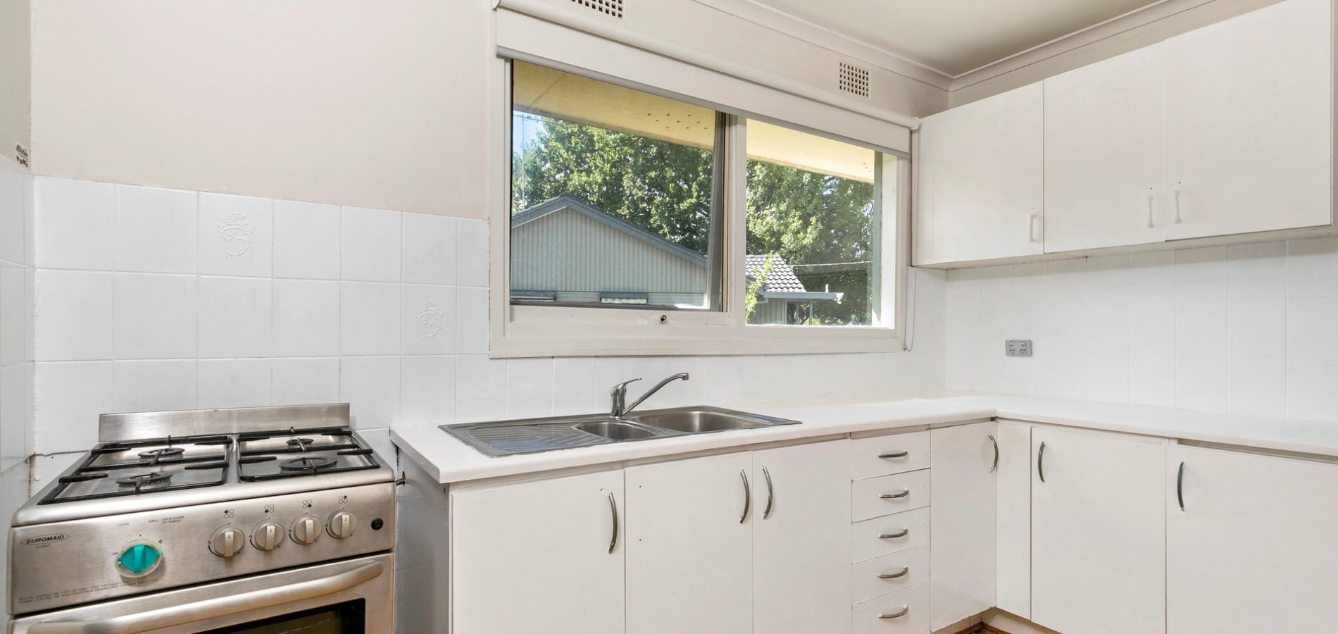 36 Hadrian Avenue, Blacktown NSW 2148 - photo 2