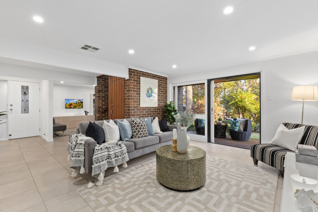 4 Eather Avenue, North Rocks NSW 2151 - photo 2