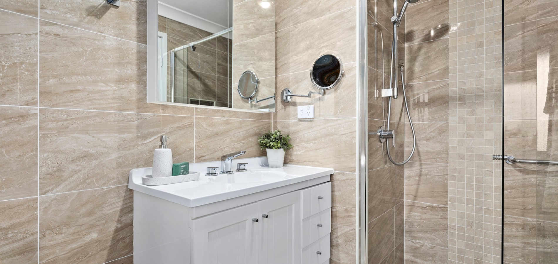 4 Eather Avenue, North Rocks NSW 2151 - photo 11