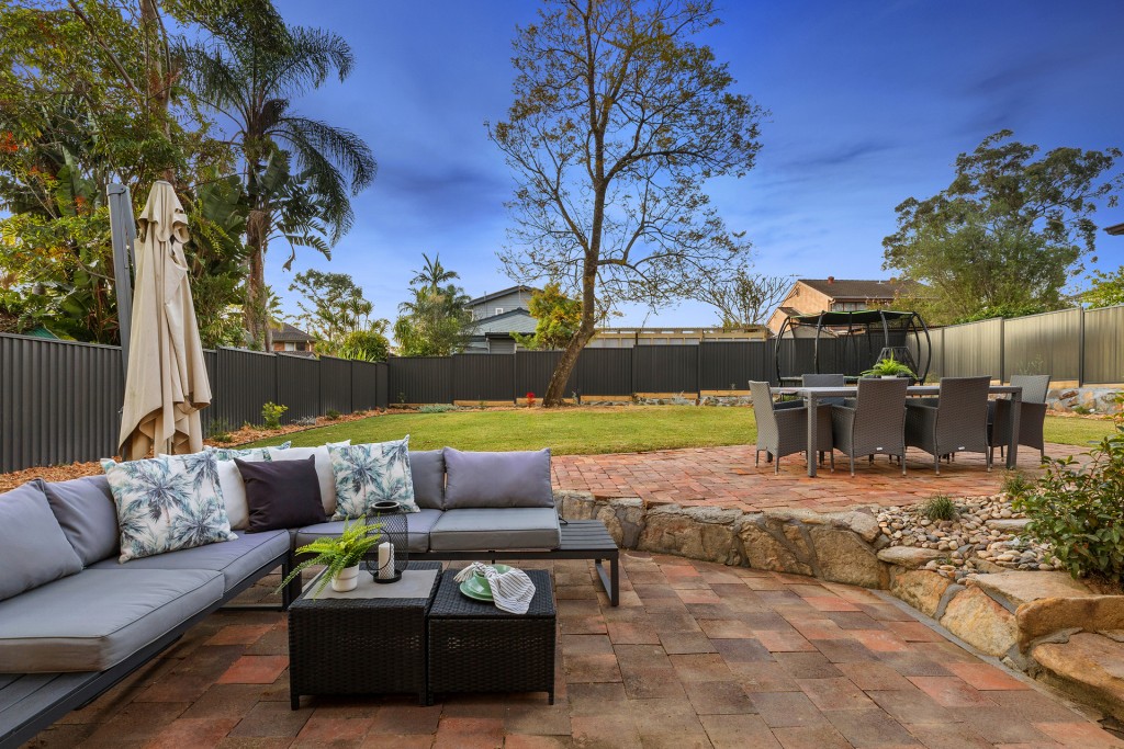 4 Eather Avenue, North Rocks NSW 2151 - photo 18