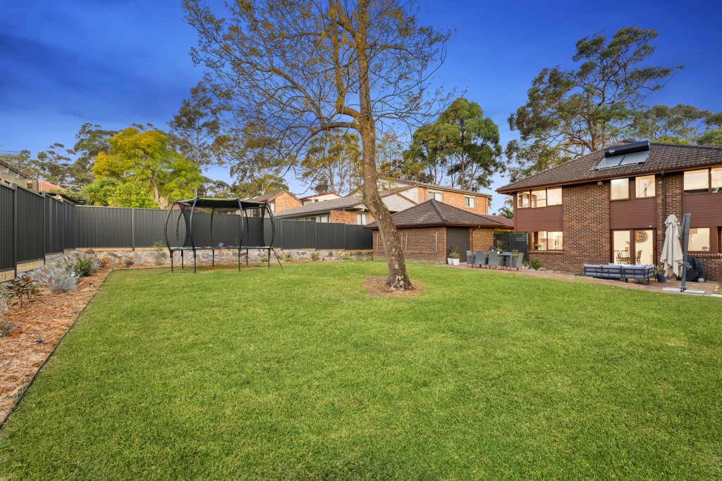 4 Eather Avenue, North Rocks NSW 2151 - photo 20