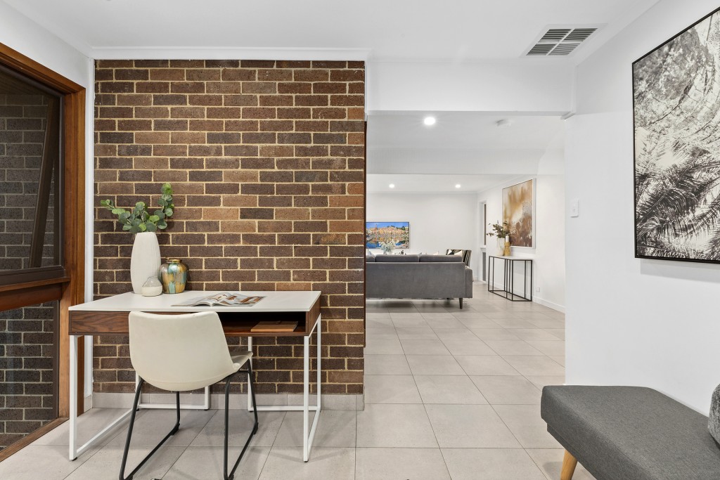 4 Eather Avenue, North Rocks NSW 2151 - photo 4