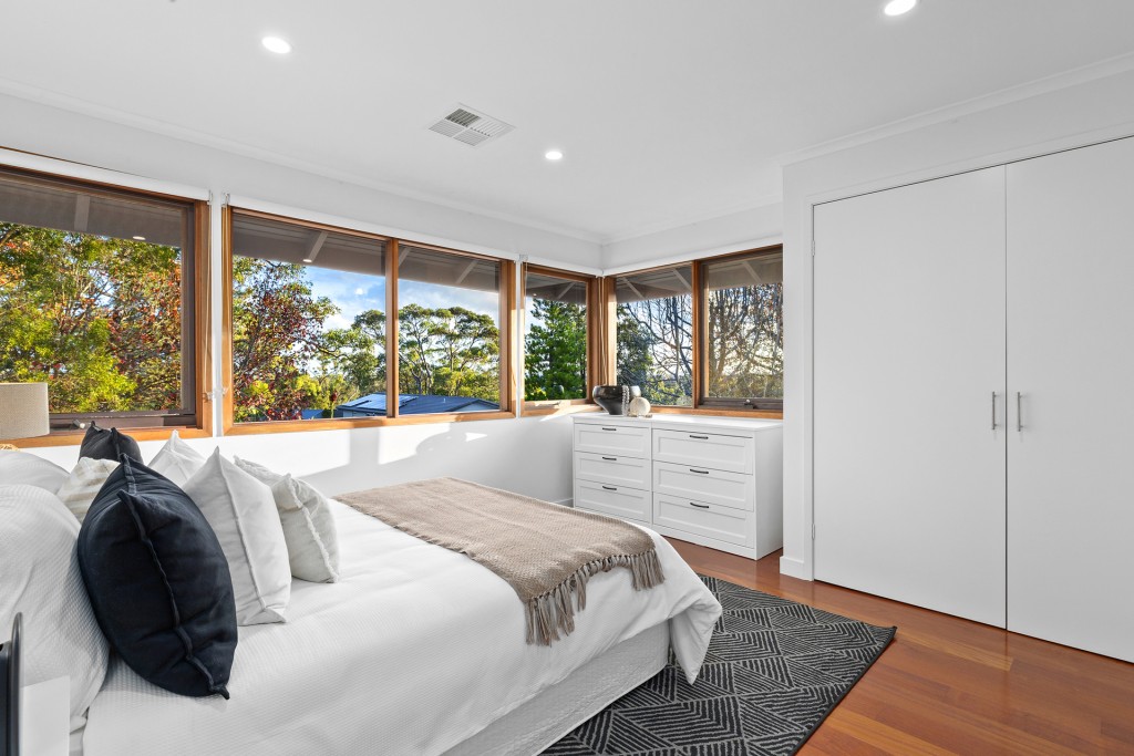 4 Eather Avenue, North Rocks NSW 2151 - photo 10