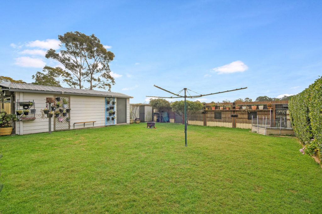 19 Merryl Avenue, Old Toongabbie NSW 2146 - photo 8