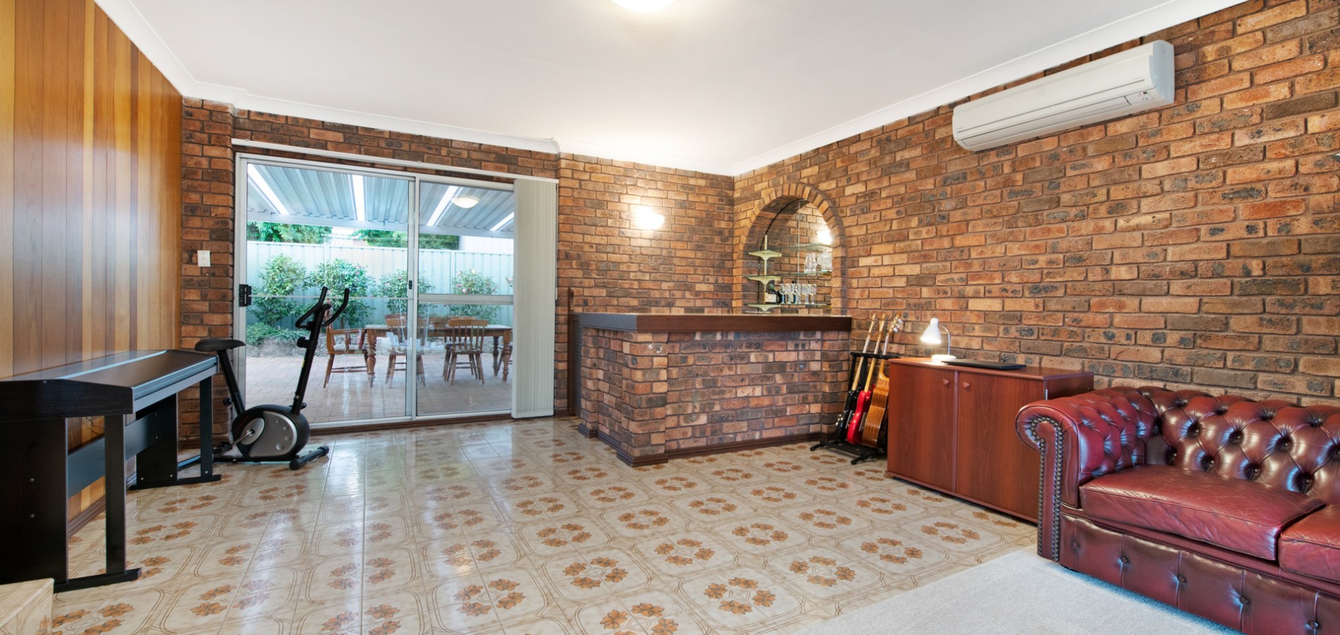 7 Highclere Crescent, North Rocks NSW 2151 - photo 3