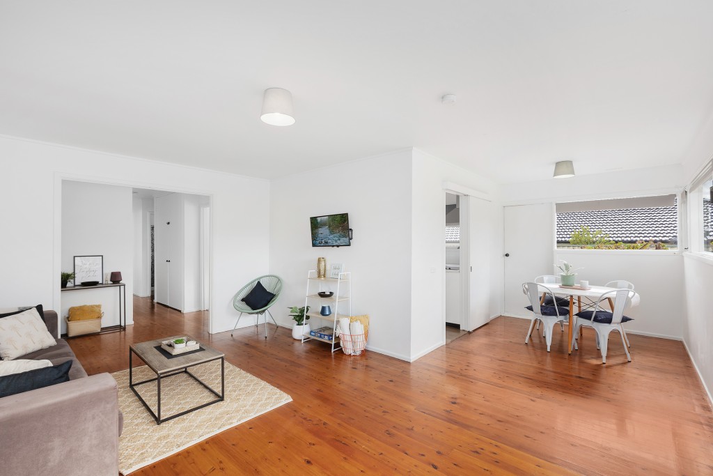 6 Roseneath Place, Baulkham Hills NSW 2153 - photo 2