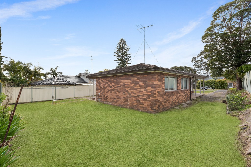 6 Roseneath Place, Baulkham Hills NSW 2153 - photo 3