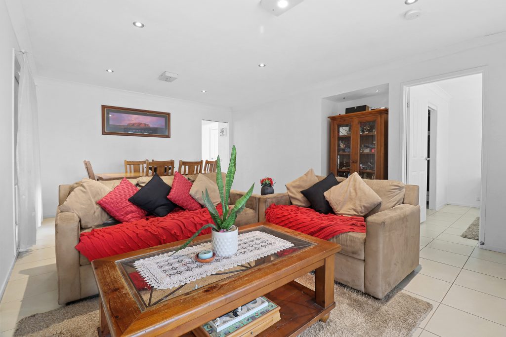 32 Galatea Street, Plumpton NSW 2761 - photo 2