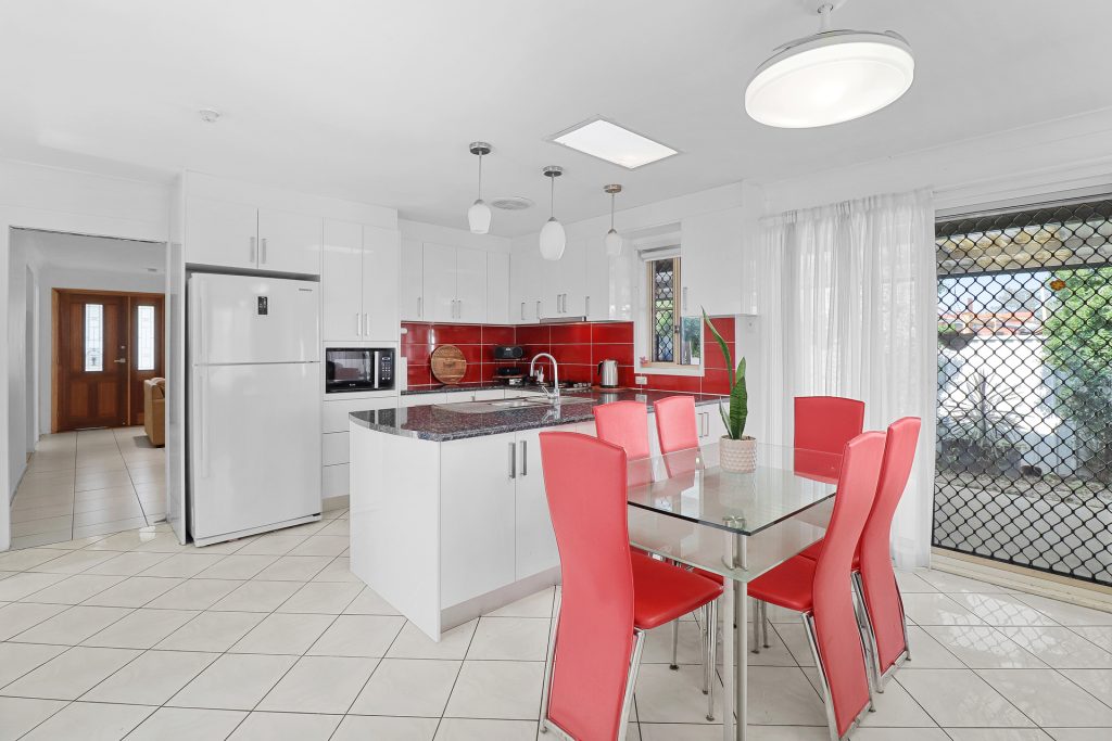 32 Galatea Street, Plumpton NSW 2761 - photo 4