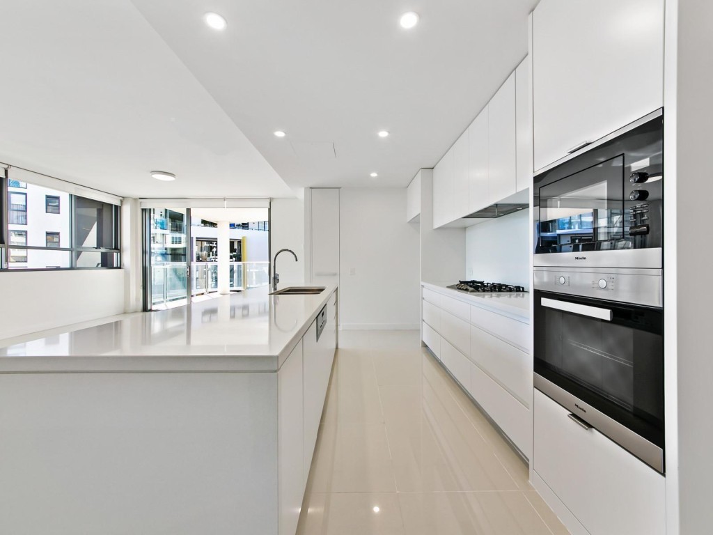 27/38 Solent Circuit, Norwest NSW 2153 - photo 4