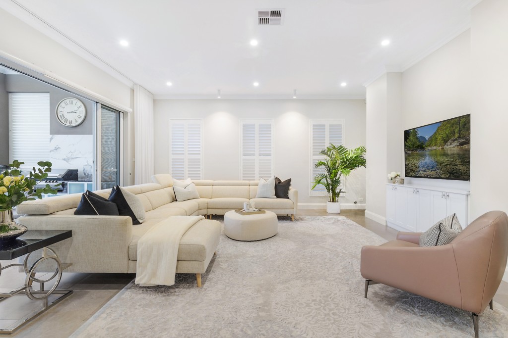 29 Keswick Avenue, Castle Hill NSW 2154 - photo 3