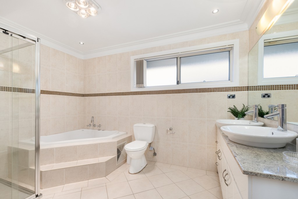 28 Bordeaux Crescent, Castle Hill NSW 2154 - photo 13