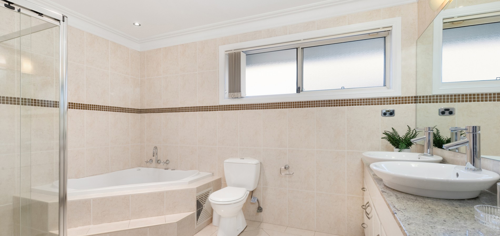 28 Bordeaux Crescent, Castle Hill NSW 2154 - photo 13