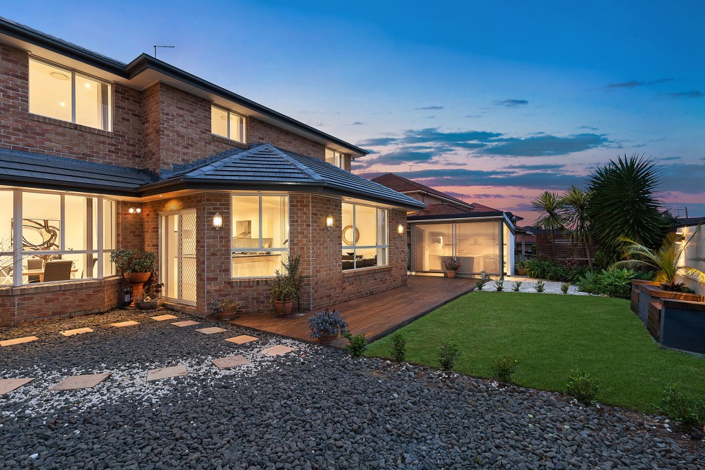 28 Bordeaux Crescent, Castle Hill NSW 2154 - photo 15