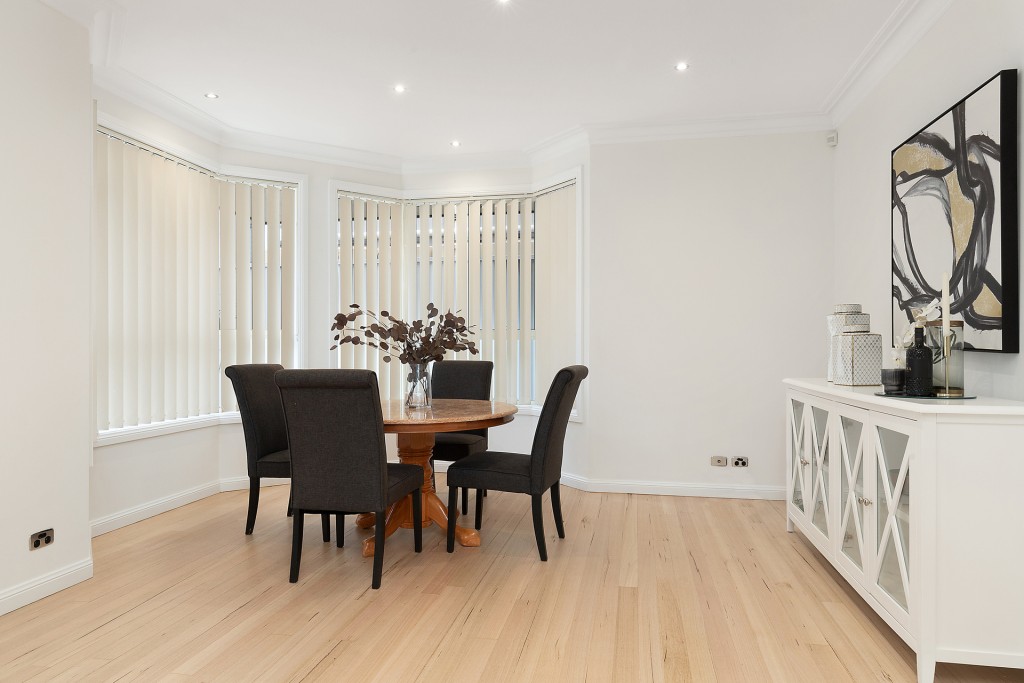 28 Bordeaux Crescent, Castle Hill NSW 2154 - photo 5