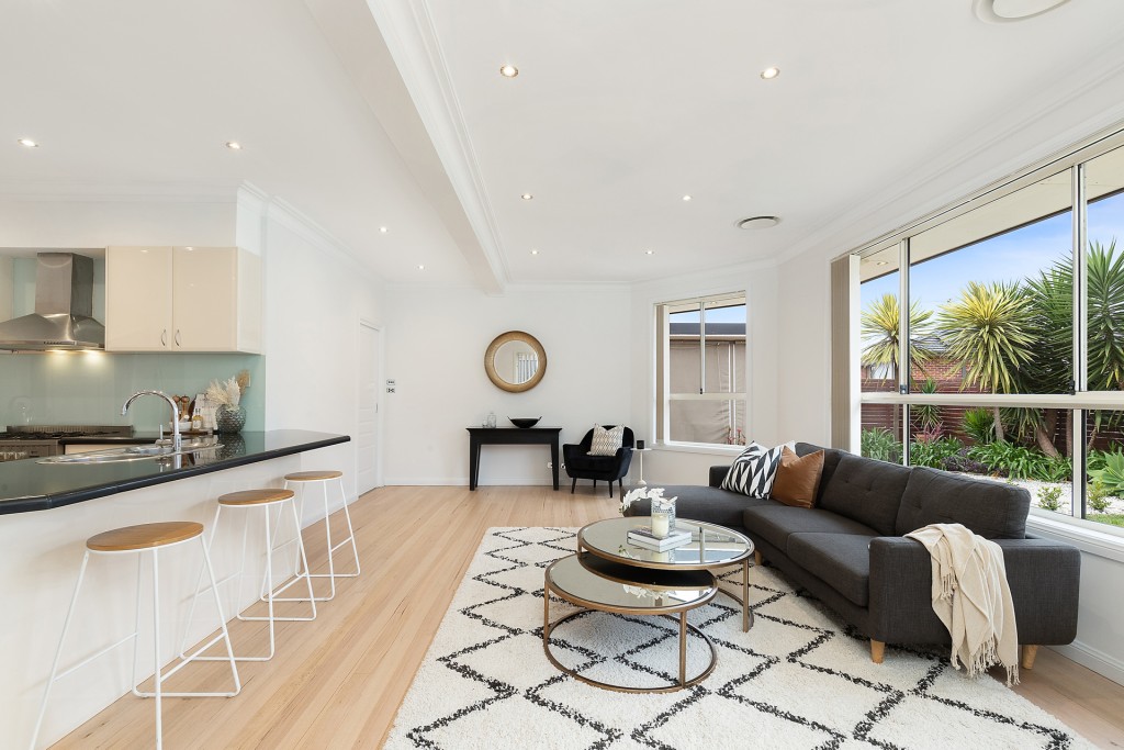 28 Bordeaux Crescent, Castle Hill NSW 2154 - photo 6