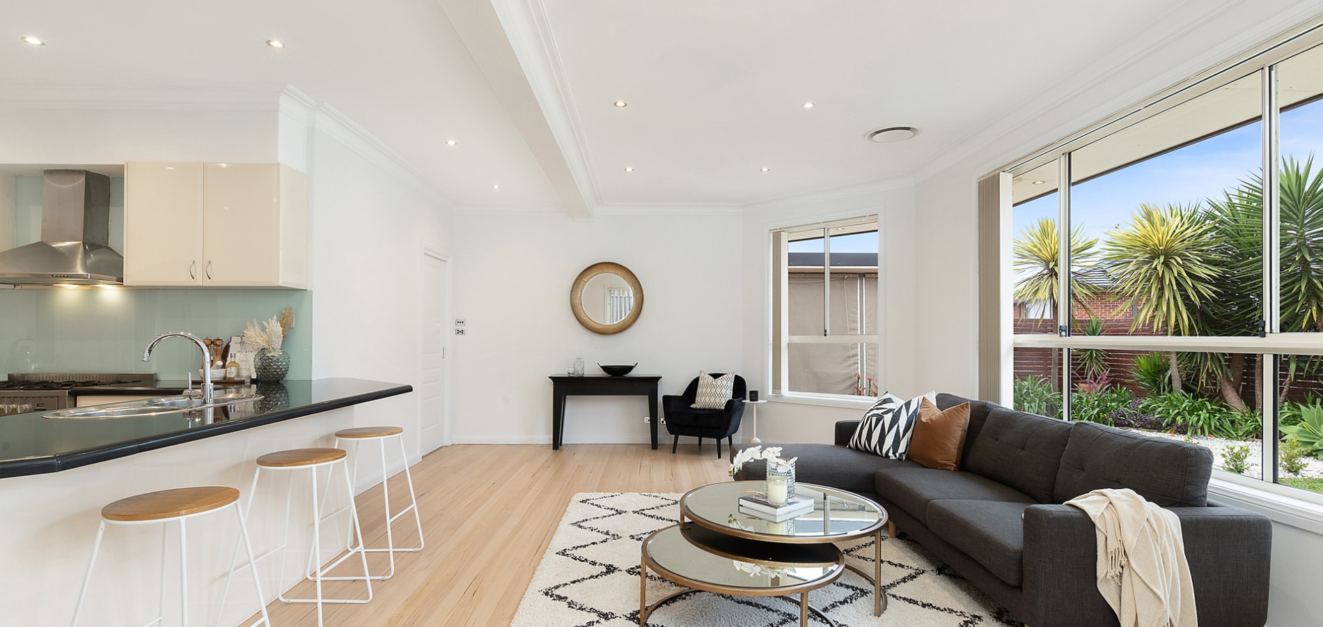 28 Bordeaux Crescent, Castle Hill NSW 2154 - photo 6