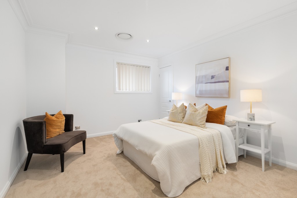 28 Bordeaux Crescent, Castle Hill NSW 2154 - photo 9