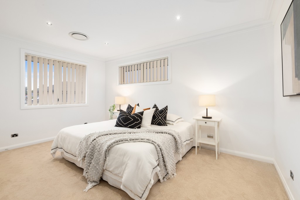 28 Bordeaux Crescent, Castle Hill NSW 2154 - photo 10