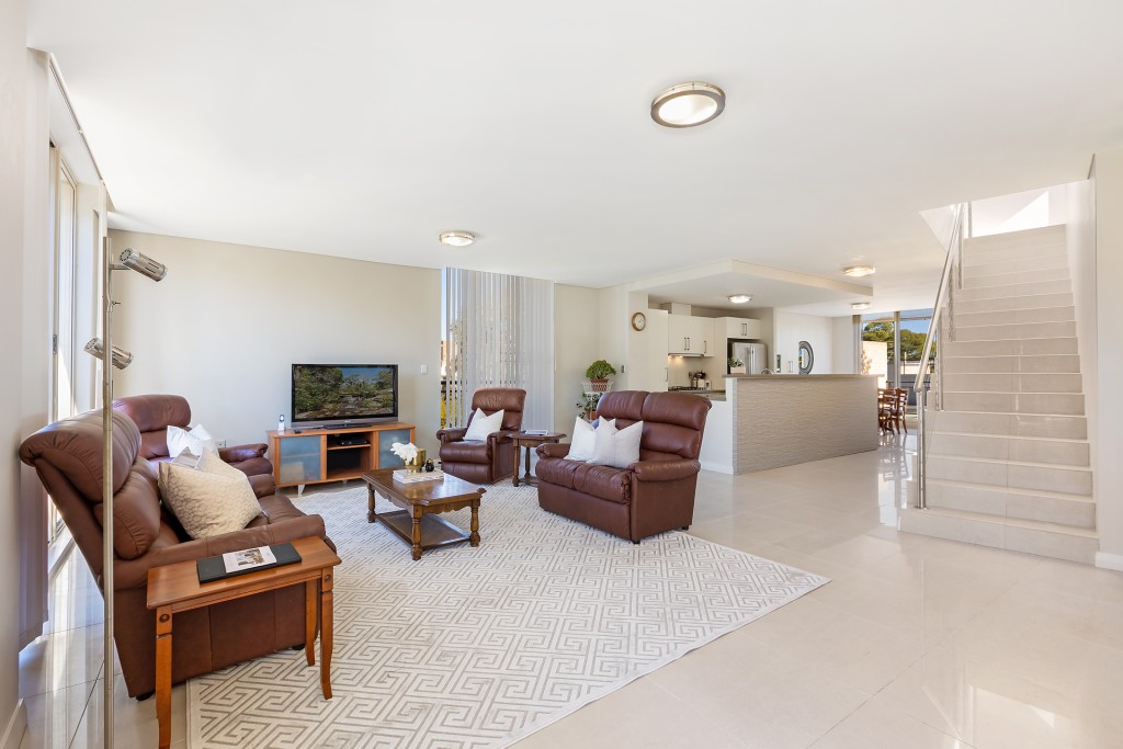 62/16 Mercer Street, Castle Hill NSW 2154 - photo 4