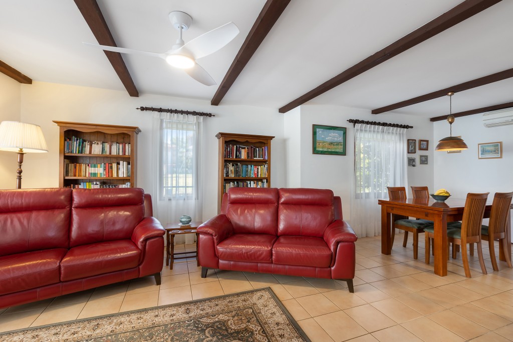 3 Bombardiere Place, Baulkham Hills NSW 2153 - photo 5