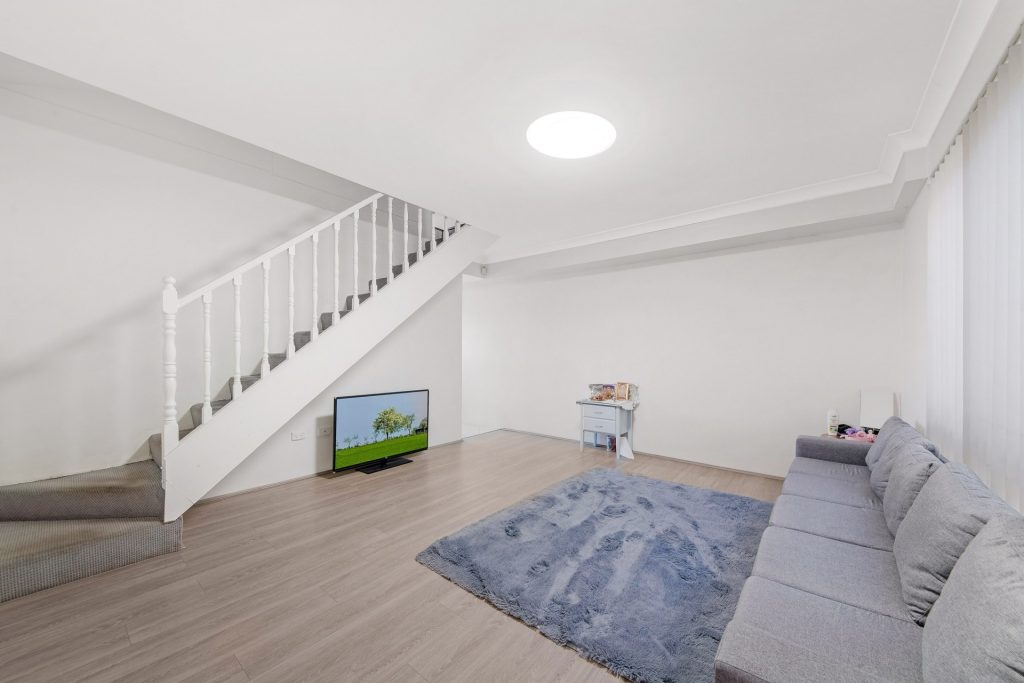 2/101 Northumberland Road, Auburn NSW 2144 - photo 2