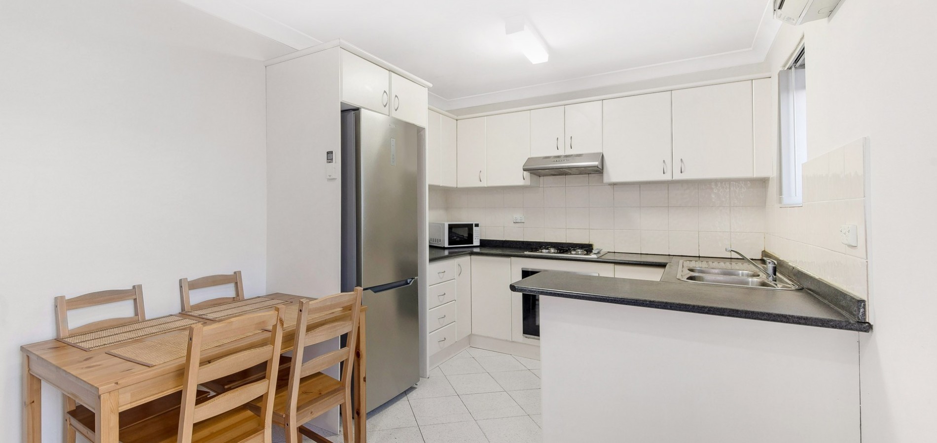 2/101 Northumberland Road, Auburn NSW 2144 - photo 3