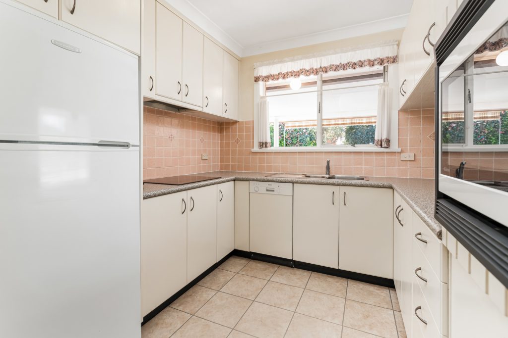 10 Athabaska Avenue, Seven Hills NSW 2147 - photo 3