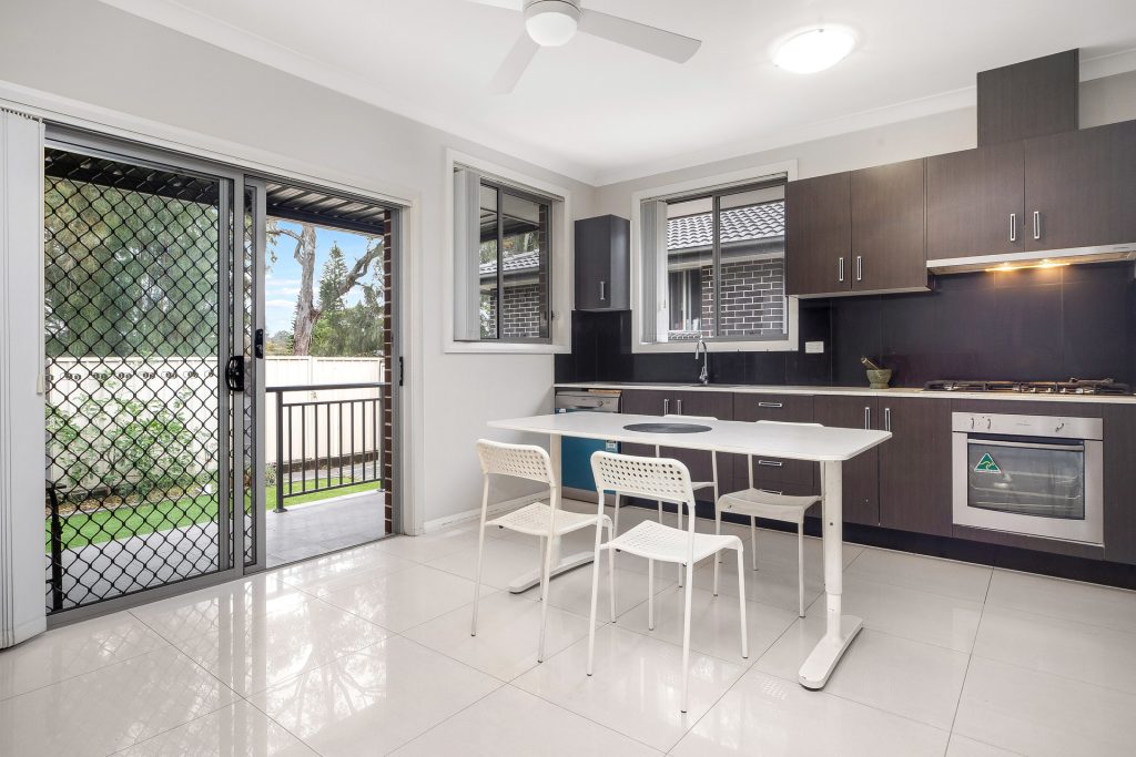 15/18 Leabons Lane, Seven Hills NSW 2147 - photo 3