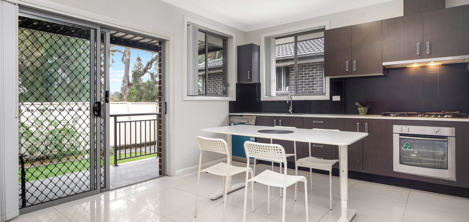 15/18 Leabons Lane, Seven Hills NSW 2147 - photo 3