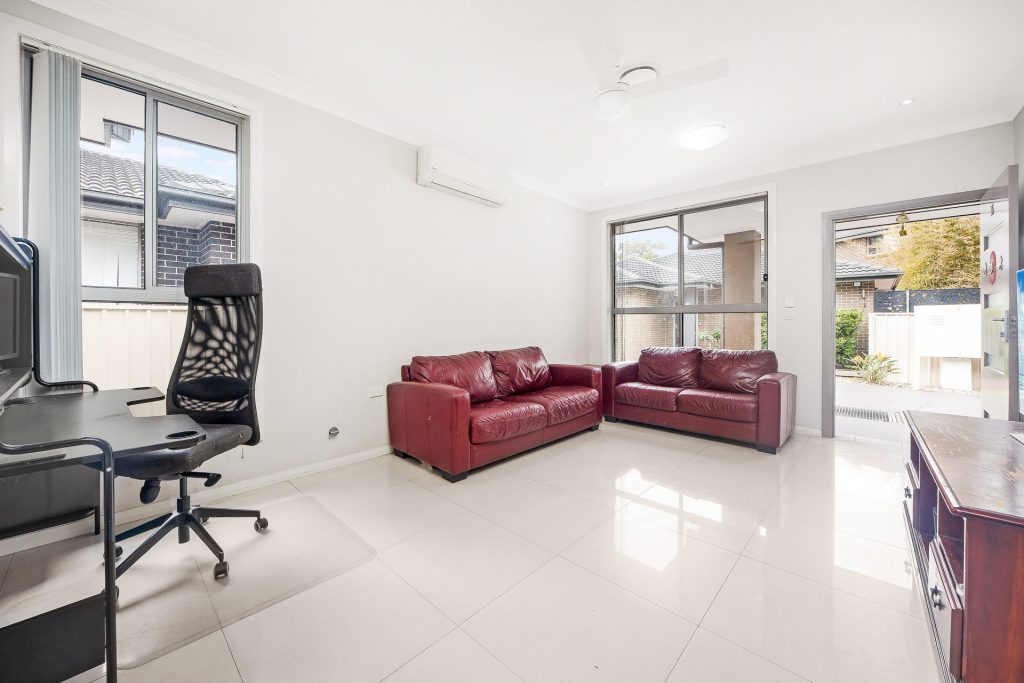 15/18 Leabons Lane, Seven Hills NSW 2147 - photo 5