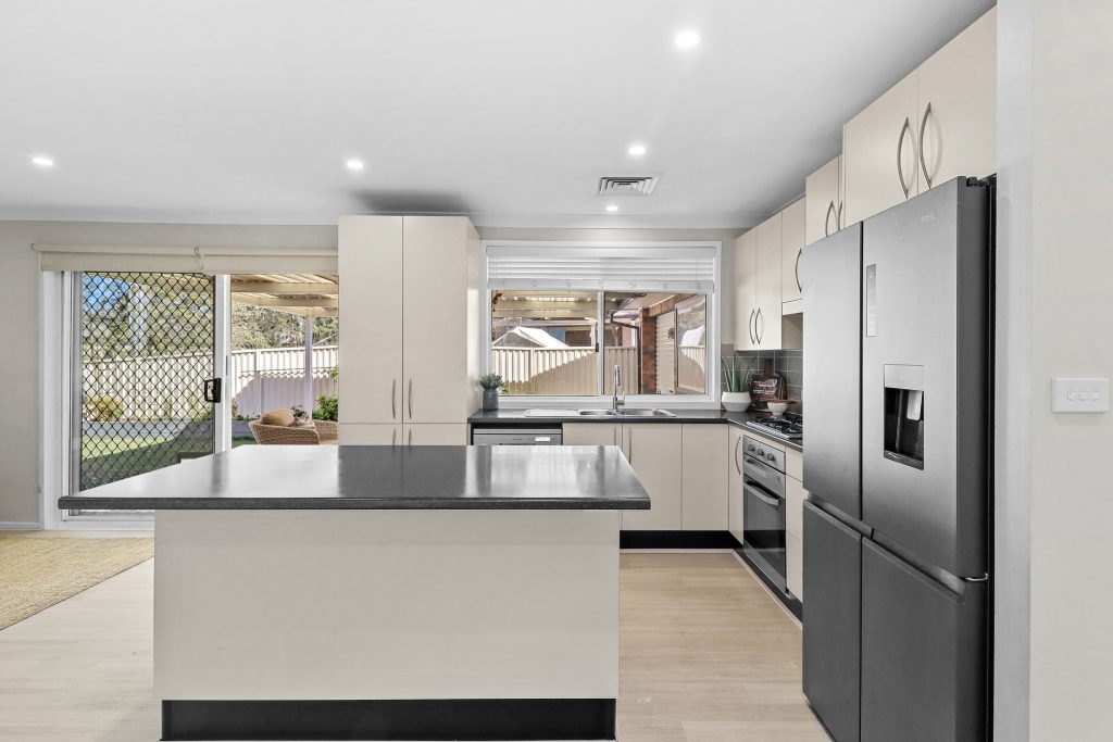 45 Flamingo Grove, Plumpton NSW 2761 - photo 6