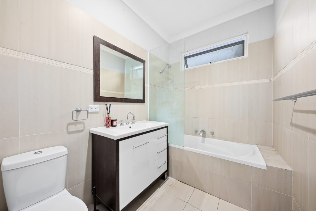 48+48A Lavinia Street, Seven Hills NSW 2147 - photo 5