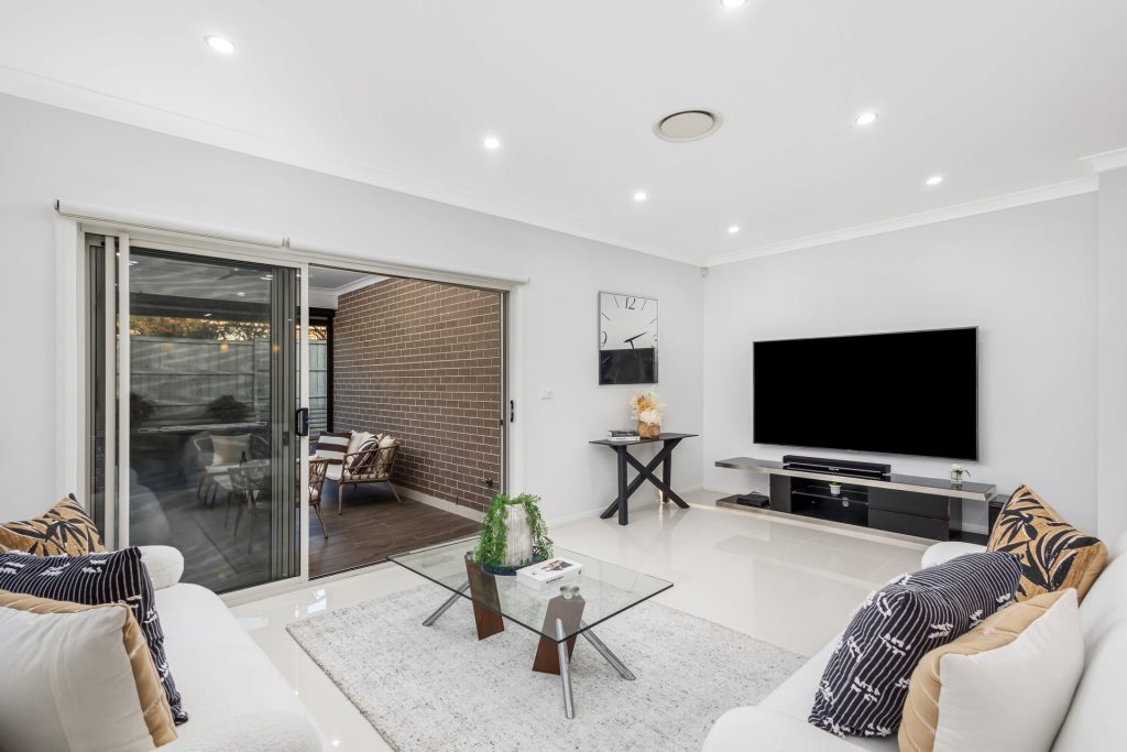 27 Madeline Circuit, Schofields NSW 2762 - photo 5