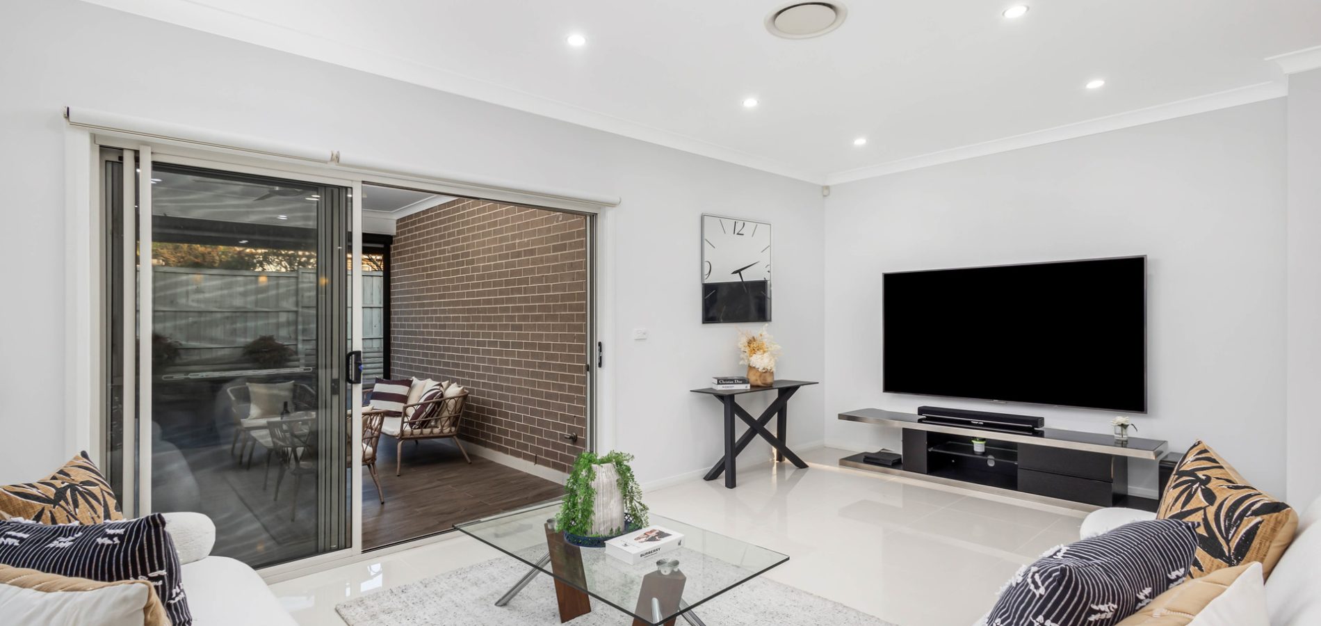 27 Madeline Circuit, Schofields NSW 2762 - photo 5