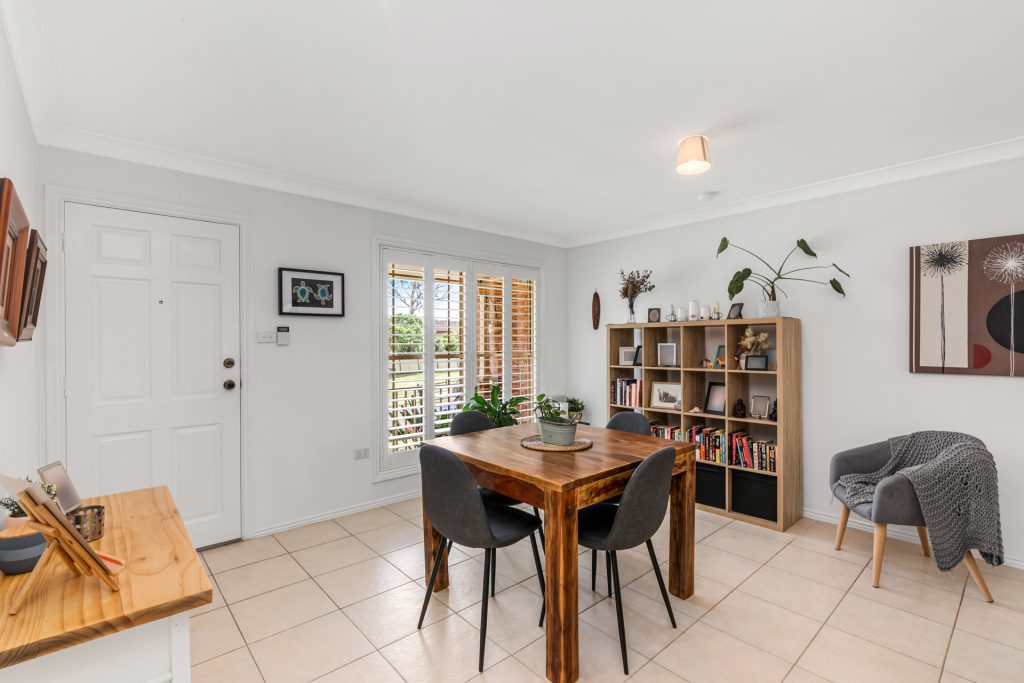 9 Bromfield Avenue, Prospect NSW 2148 - photo 5