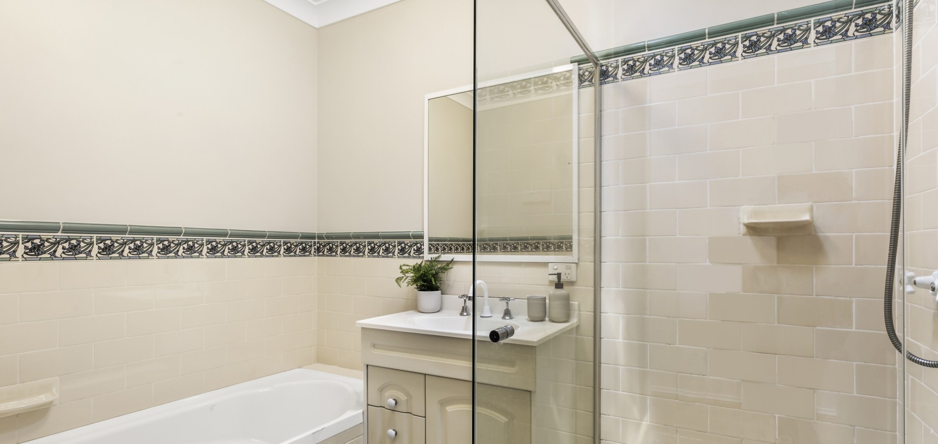 2/163 David Road, Castle Hill NSW 2154 - photo 10