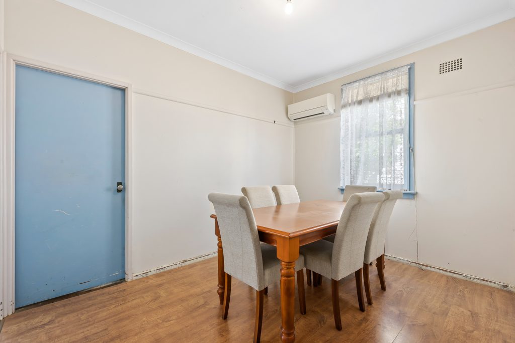 11 Macdonald Avenue, Lalor Park NSW 2147 - photo 3