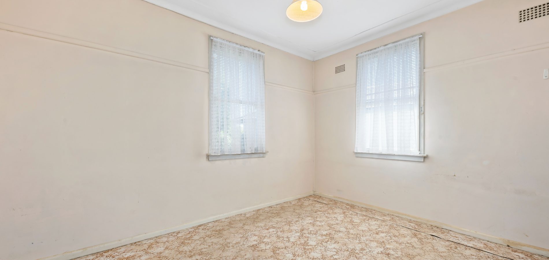 11 Macdonald Avenue, Lalor Park NSW 2147 - photo 8