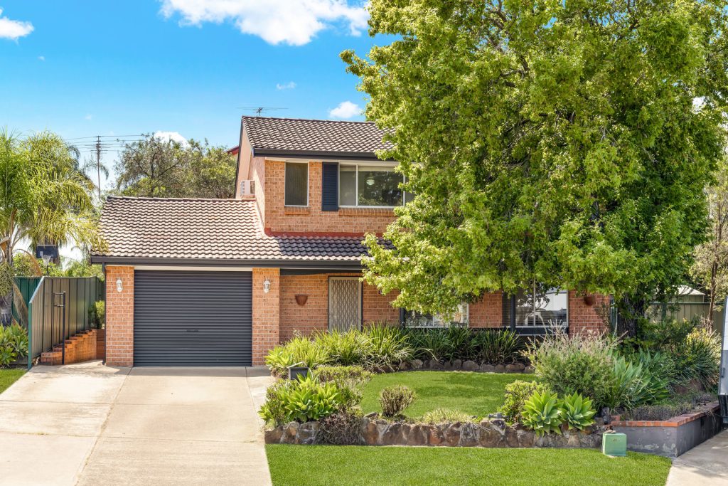 14 Wills Glen, St Clair NSW 2759 - photo 2