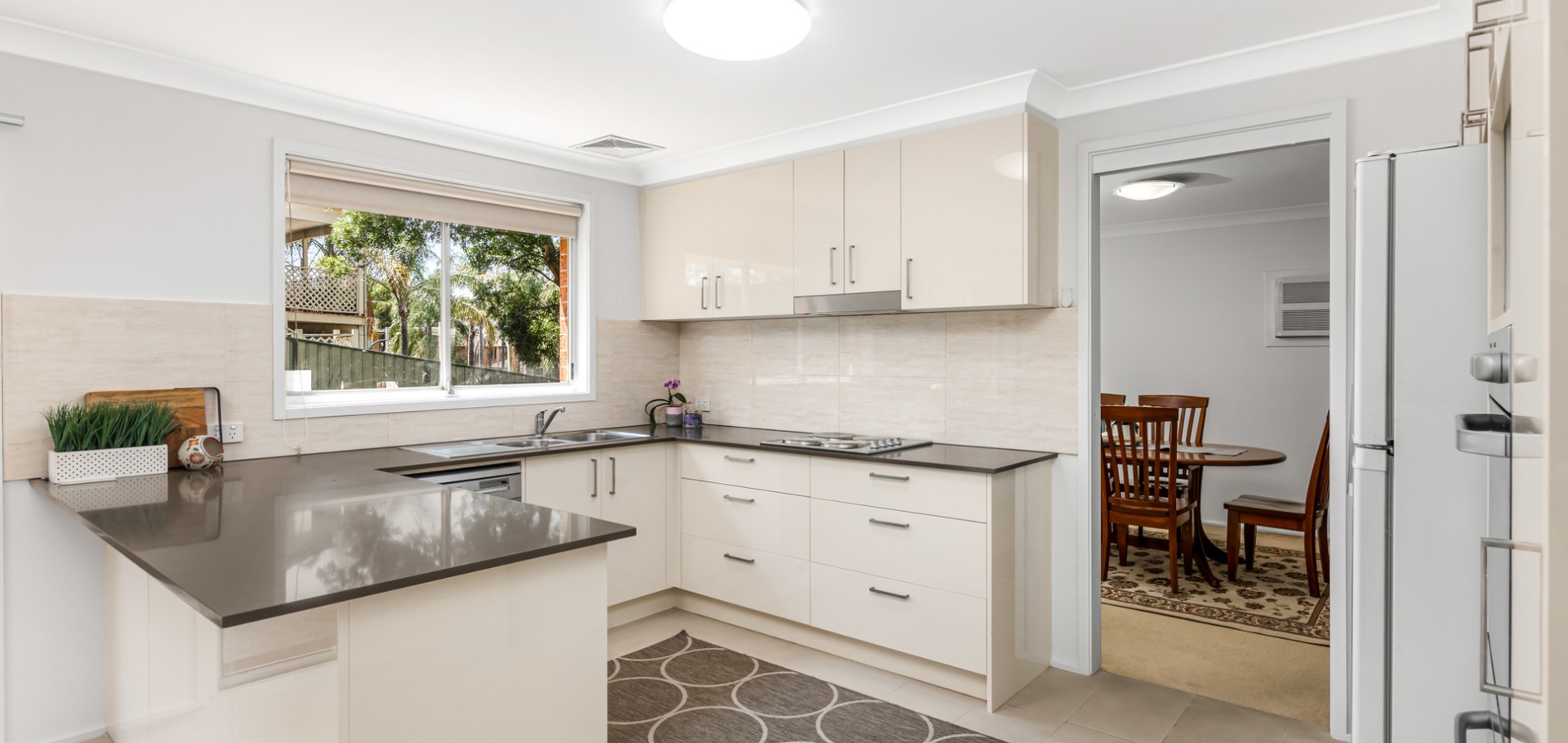14 Wills Glen, St Clair NSW 2759 - photo 5