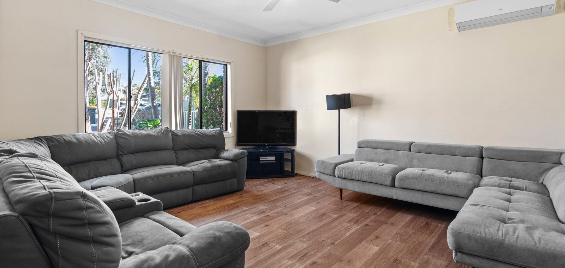 93 Ellam Drive, Seven Hills NSW 2147 - photo 4