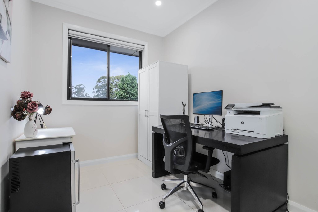 100 Smith Street, Pendle Hill NSW 2145 - photo 9