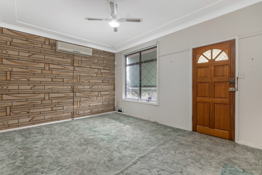 52 Dawn Drive, Seven Hills NSW 2147 - photo 5