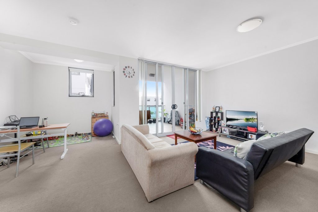 613/3 Weston Street, Rosehill NSW 2142 - photo 4