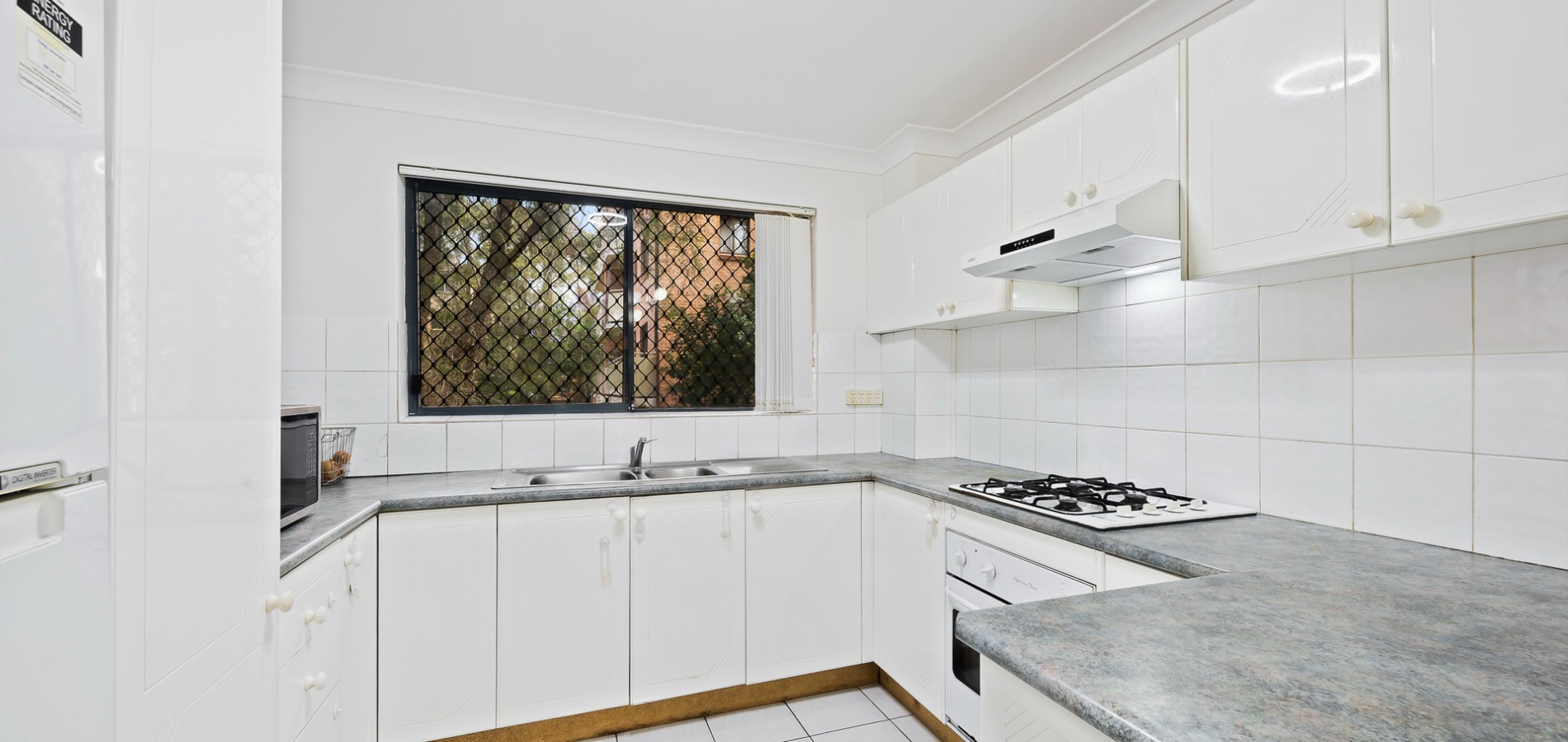 5/245 Targo Road, Toongabbie NSW 2146 - photo 3